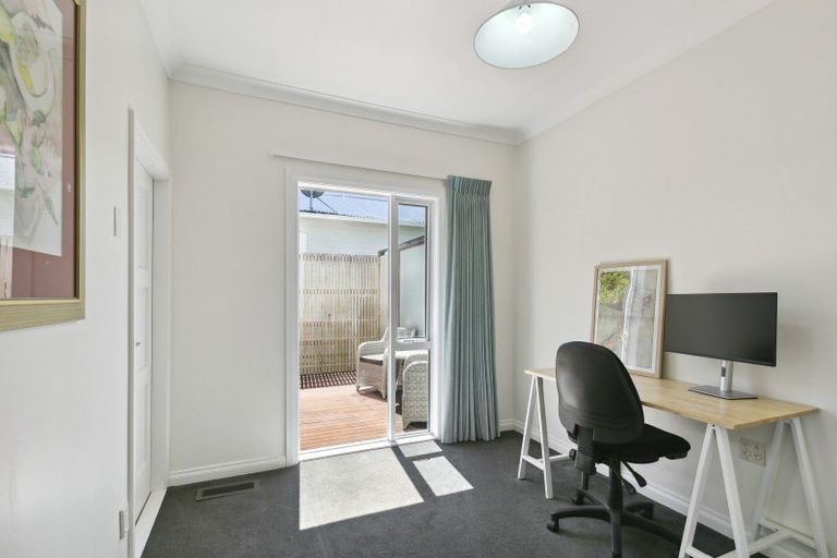 Photo of property in 96 Cashmere Avenue, Khandallah, Wellington, 6035