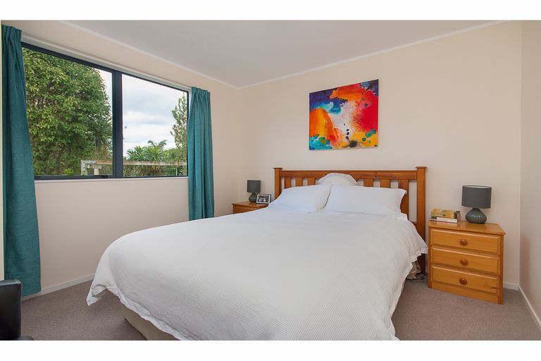 Photo of property in 4 Jenny Lane, Waiuku, 2123