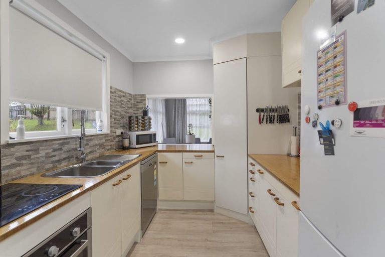 Photo of property in 134 Driver Crescent, Cannons Creek, Porirua, 5024