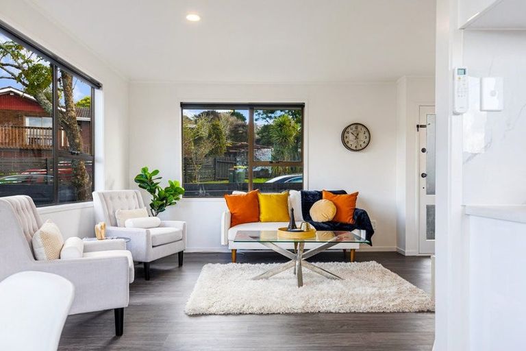 Photo of property in 1/9 Hydra Place, Glen Eden, Auckland, 0602