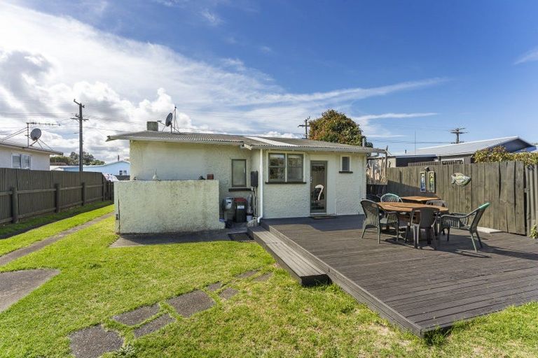 Photo of property in 167 Cornfoot Street, Castlecliff, Whanganui, 4501