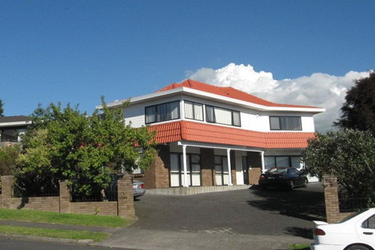 Photo of property in 66 Dalwhinnie Parade, Highland Park, Auckland, 2010