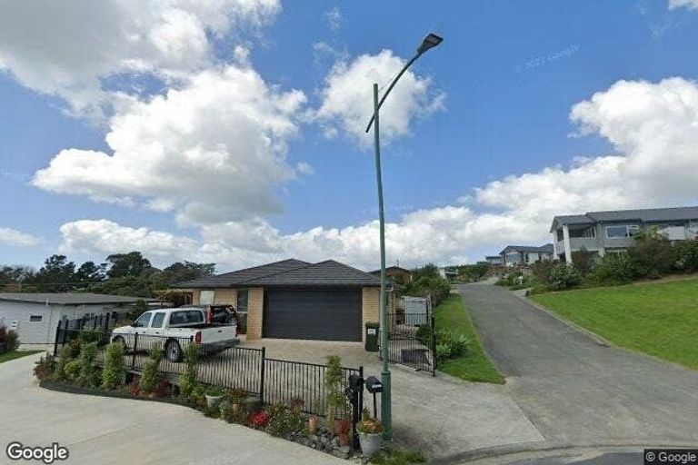 Photo of property in 8 Matuku Place, Mangawhai, 0505