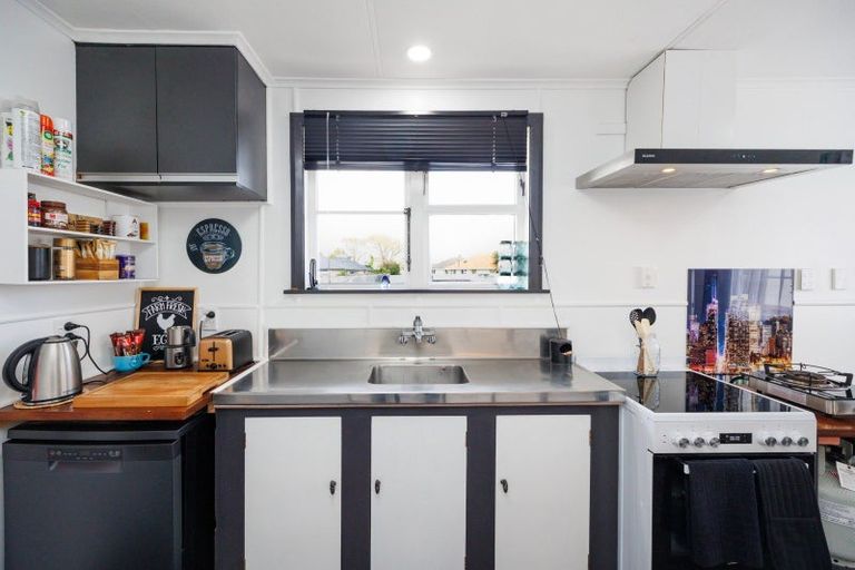 Photo of property in 40 Cardiff Street, Awapuni, Palmerston North, 4412