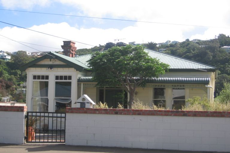 Photo of property in 48 Mckinley Crescent, Brooklyn, Wellington, 6021