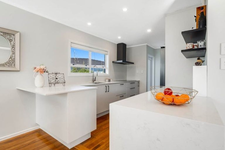 Photo of property in 12 Fordyce Avenue, Sunnyhills, Auckland, 2010