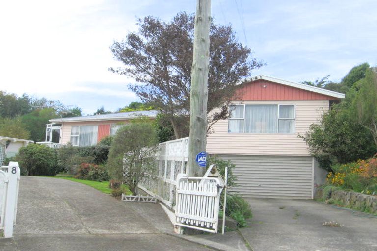 Photo of property in 6b Cecil Road, Tawa, Wellington, 5028