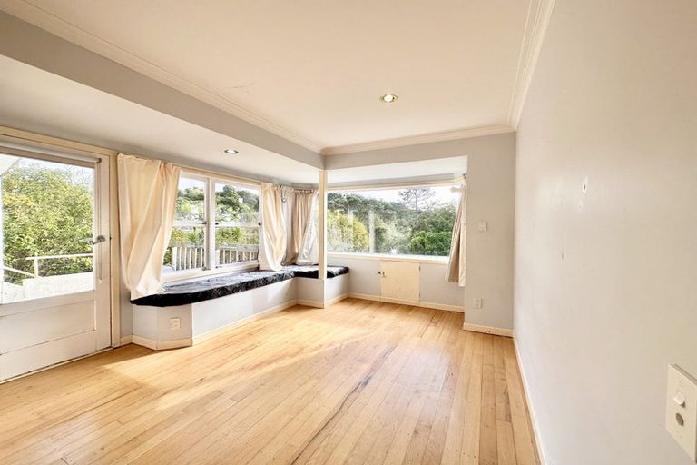 Photo of property in 13 Peter Terrace, Castor Bay, Auckland, 0620