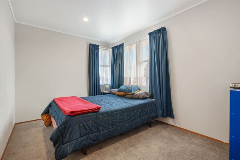 Photo of property in 99 Cargill Street, Papakura, 2110