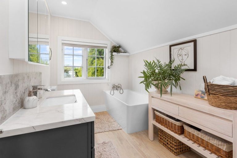 Photo of property in 112 Stanley Avenue, Te Aroha, 3320