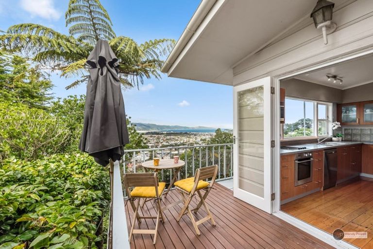 Photo of property in 37 Normandale Road, Normandale, Lower Hutt, 5010