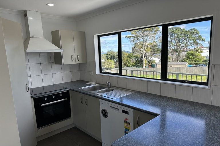 Photo of property in 931 Whangaparaoa Road, Manly, Whangaparaoa, 0930
