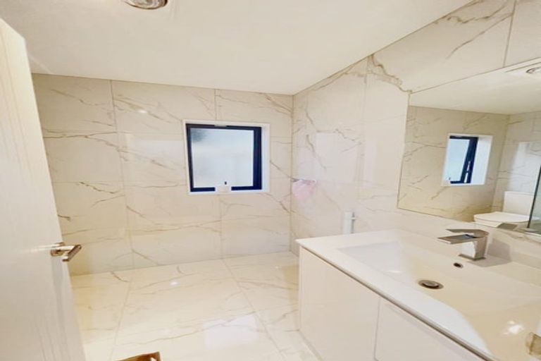 Photo of property in 187 Wallace Road, Mangere Bridge, Auckland, 2022