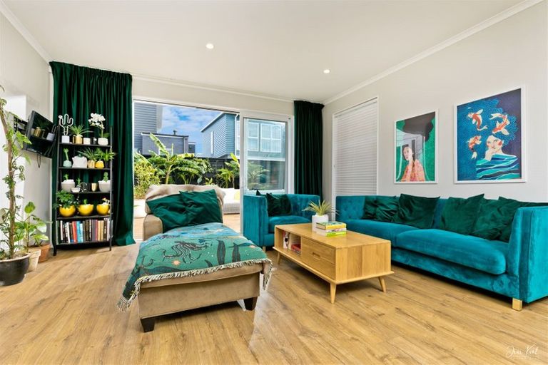 Photo of property in 86 Bomb Point Drive, Hobsonville, Auckland, 0616