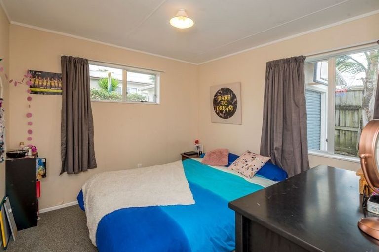 Photo of property in 10 Vincent Drive, Levin, 5510