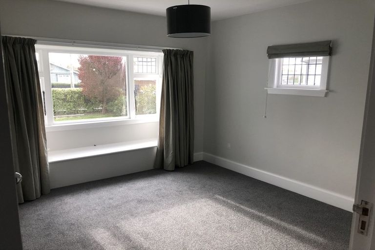 Photo of property in 172 Weston Road, St Albans, Christchurch, 8052