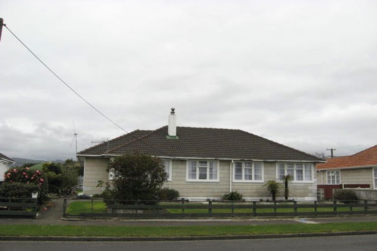 Photo of property in 2 Rugby Street, Levin, 5510