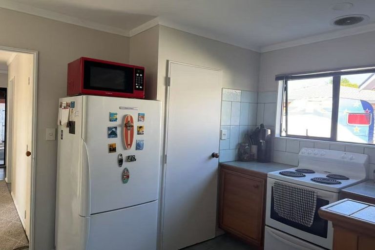 Photo of property in 50 Lakeside Drive, Orewa, 0931