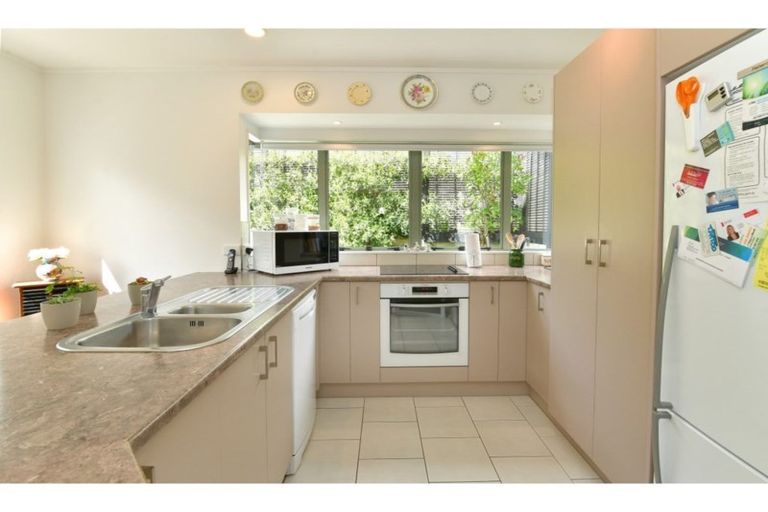 Photo of property in 1/126 Brian Crescent, Stanmore Bay, Whangaparaoa, 0932