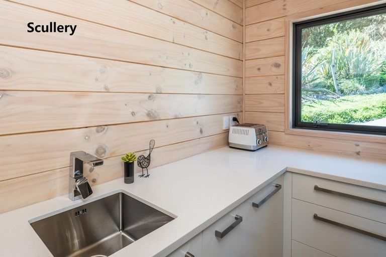 Photo of property in 214b Huia Street, Waikanae, 5391