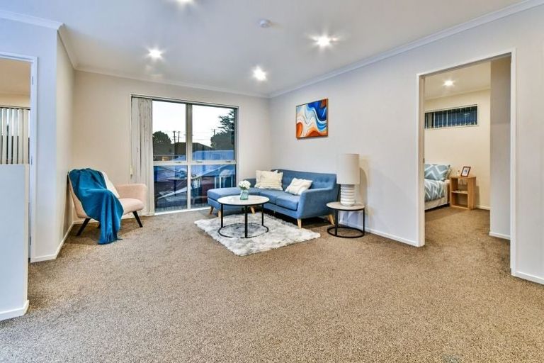 Photo of property in 13b Myers Road, Manurewa East, Auckland, 2102