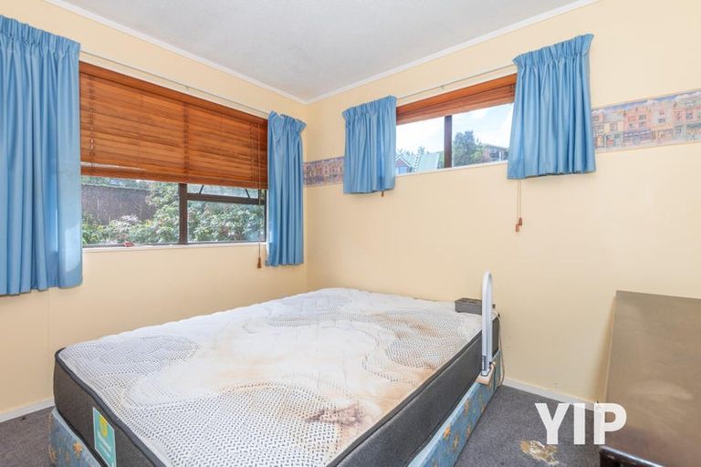 Photo of property in 14 Tortola Crescent, Grenada Village, Wellington, 6037