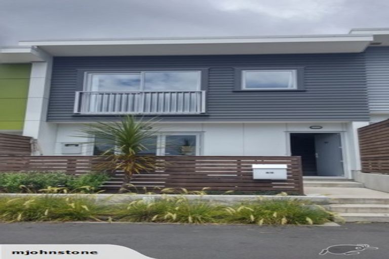 Photo of property in 8/8 Middleton Road, Johnsonville, Wellington, 6037