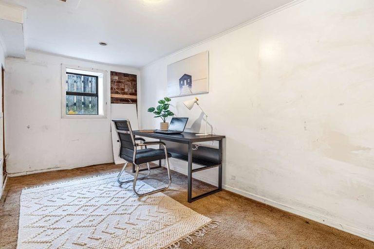 Photo of property in 98 Glendale Road, Glen Eden, Auckland, 0602