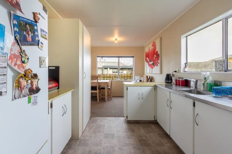 Photo of property in 9 Desmond Place, Bell Block, New Plymouth, 4312