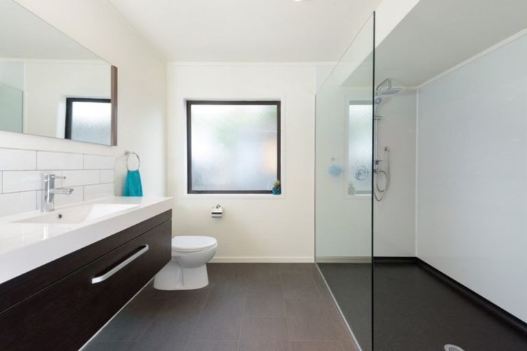 Photo of property in 35b Lyn Grove, Papamoa Beach, Papamoa, 3118