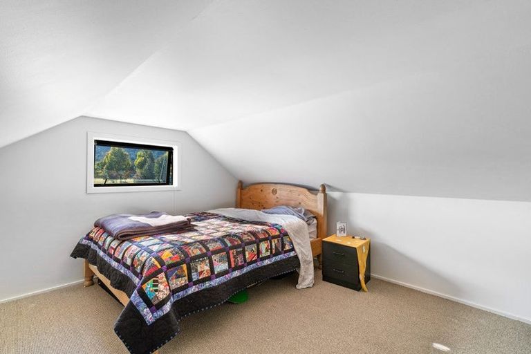 Photo of property in 22 Grayburn Lane, Albert Town, Wanaka, 9382