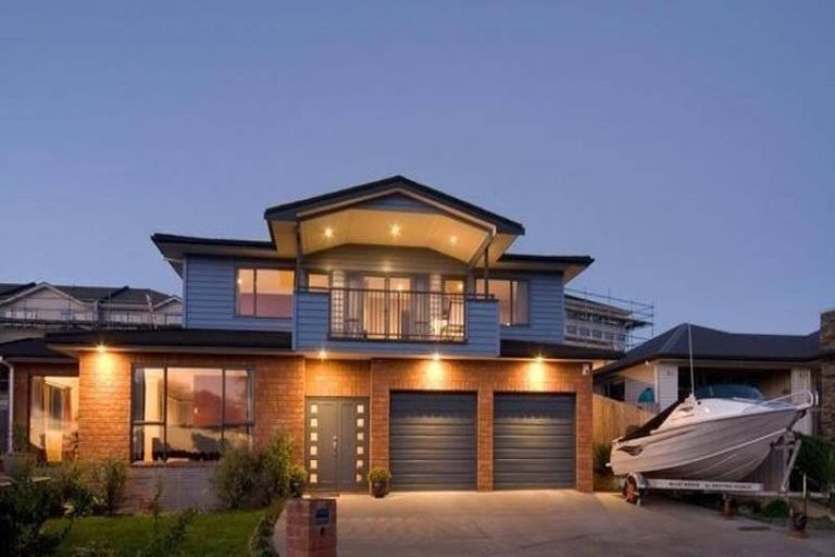 Photo of property in 28 Carol Lee Place, Albany Heights, Auckland, 0632