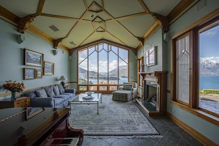 Photo of property in 2 Vanguard Lane, Fernhill, Queenstown, 9300