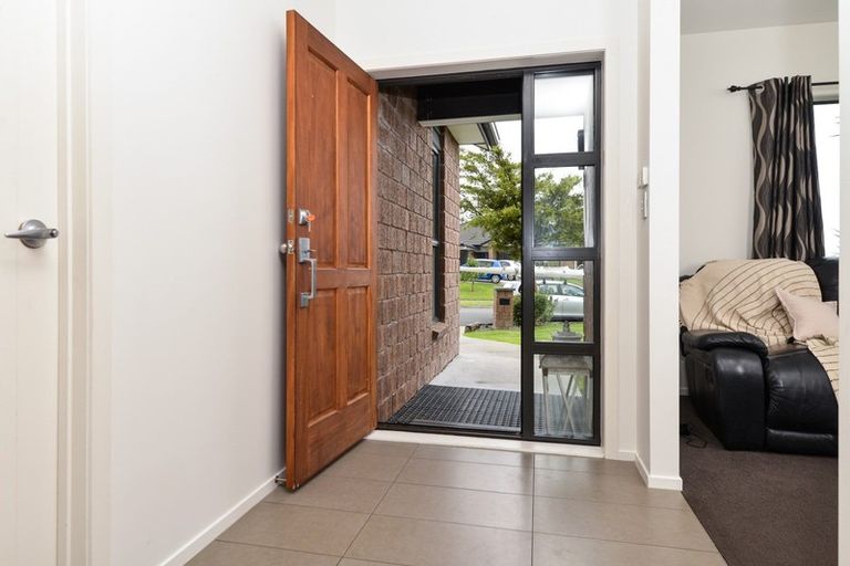 Photo of property in 15 Te Ironui Place, Huntington, Hamilton, 3210