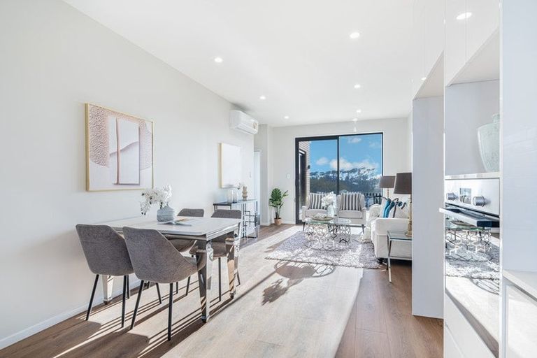 Photo of property in 30 Paretao Street, Massey, 0614