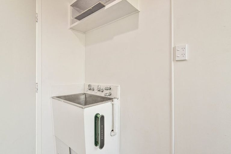 Photo of property in 805a Hastings Street North, Hastings, 4122