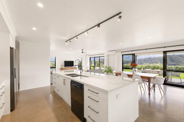 Photo of property in 3 Fernbird Grove, Kerikeri, 0294