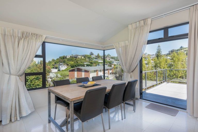 Photo of property in 2/9 Alberta Street, Acacia Bay, Taupo, 3330