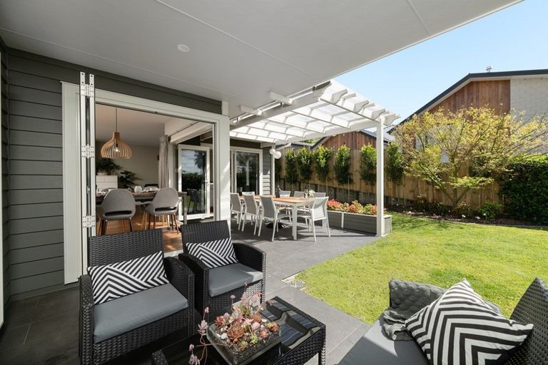 Photo of property in 5 Avocado Lane, Bethlehem, Tauranga, 3110