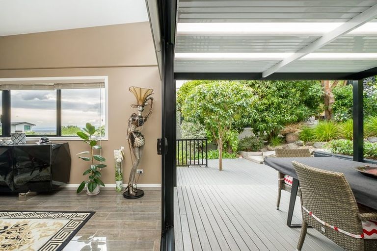 Photo of property in 11 Janice Place, Mount Pleasant, Christchurch, 8081