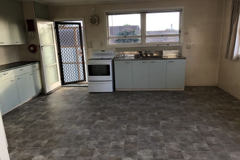 Photo of property in 1/14 South Street, Papakura, 2110