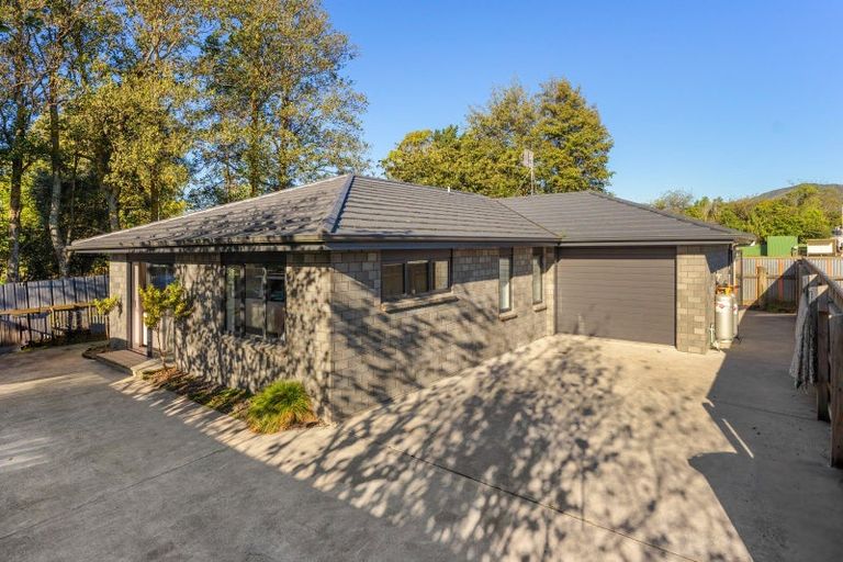 Photo of property in 25d Stout Street, Shannon, 4821