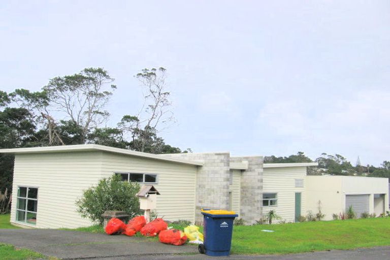 Photo of property in 7 Olwyn Place, Greenhithe, Auckland, 0632