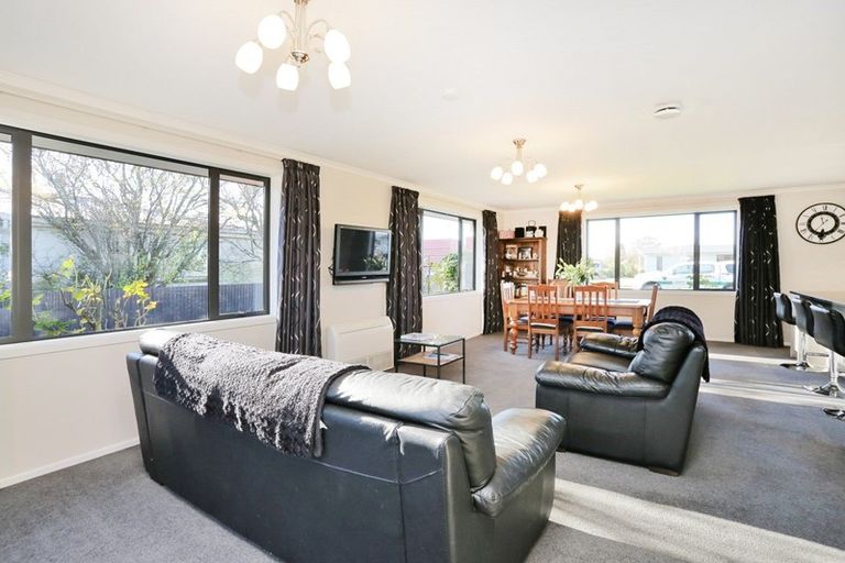 Photo of property in 26 Dunlop Street, Wallacetown, 9816