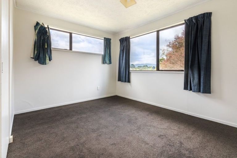 Photo of property in 86 Sunvue Road, Glen Eden, Auckland, 0602