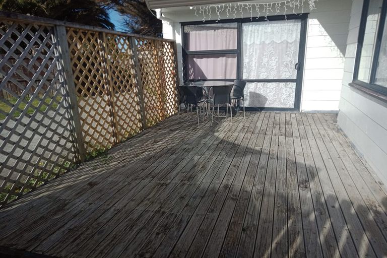 Photo of property in 5 Southview Place, Wattle Downs, Auckland, 2102