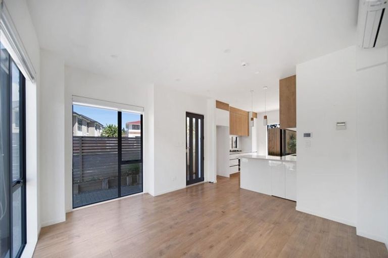 Photo of property in 64 Landscape Road, Papatoetoe, Auckland, 2025