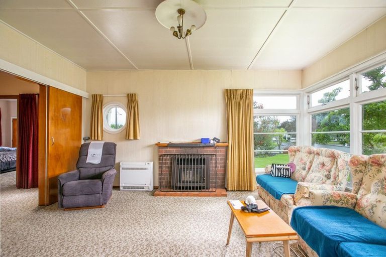 Photo of property in 28 Lansdowne Crescent, Lansdowne, Masterton, 5810