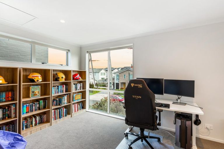 Photo of property in 9 Ambar Ridge Avenue, Massey, Auckland, 0614