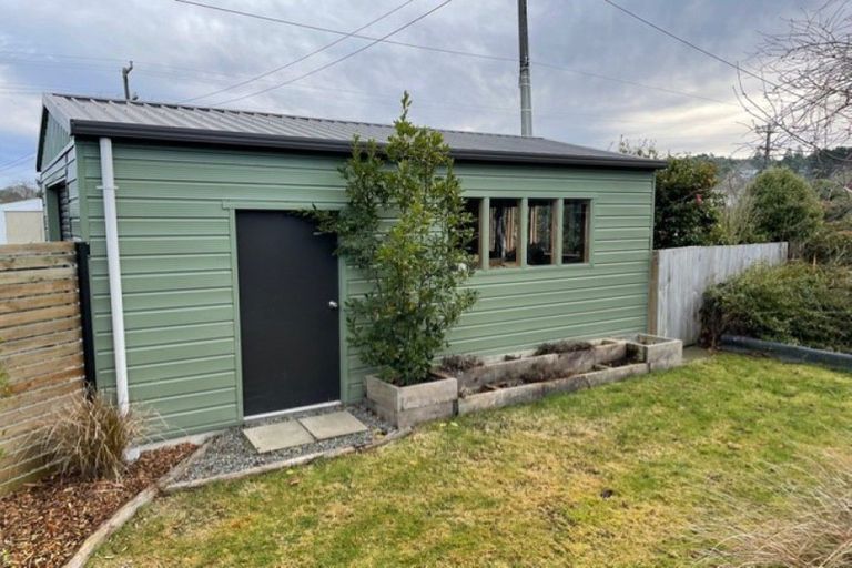 Photo of property in 76 Mckenzie Street, Geraldine, 7930